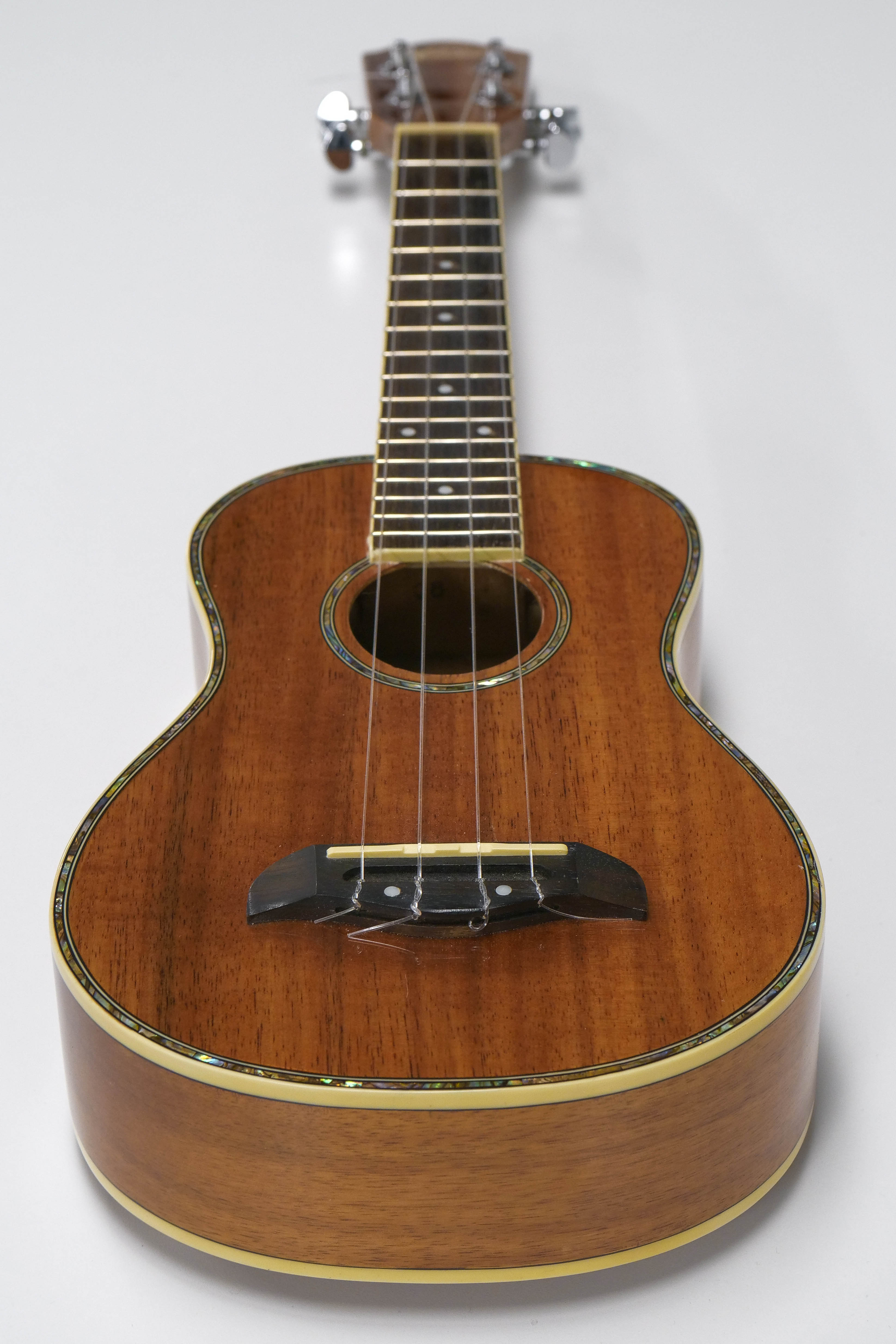 PRE-OWNED] Oscar Schmidt by Washburn OU-5 Koa Concert Ukulele