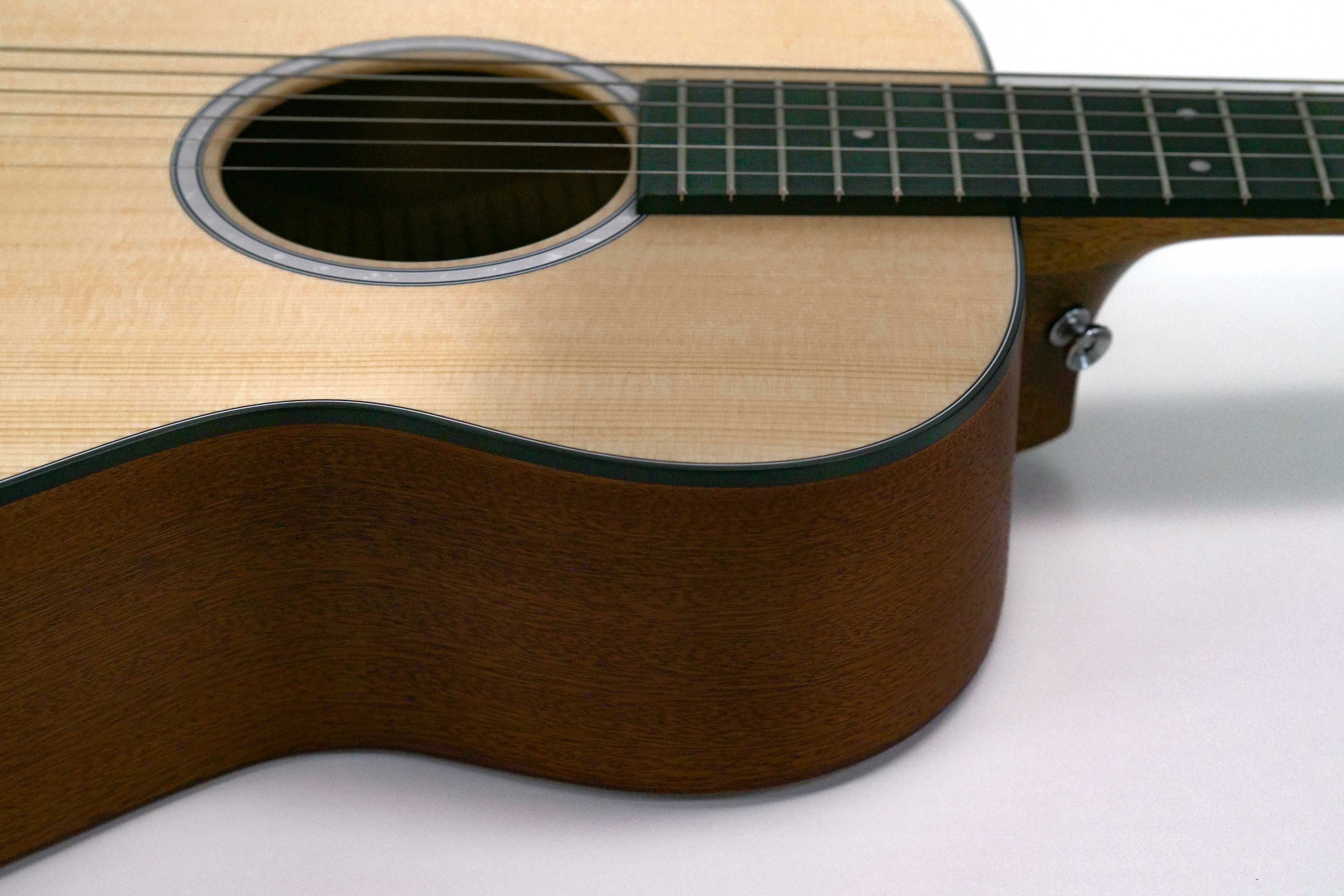 Martin Jr-10 Junior Series Acoustic Guitar "Thea"